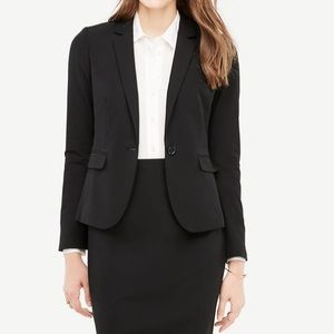Ann Taylor - The One-Button Blazer In Seasonless Stretch - Black, size 4P